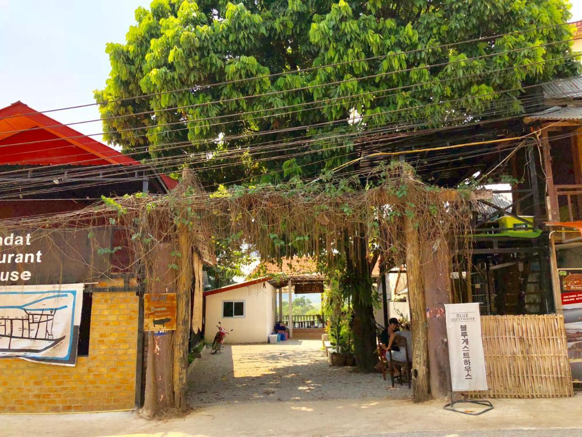 Blue Guesthouse Vang Vieng Exterior photo